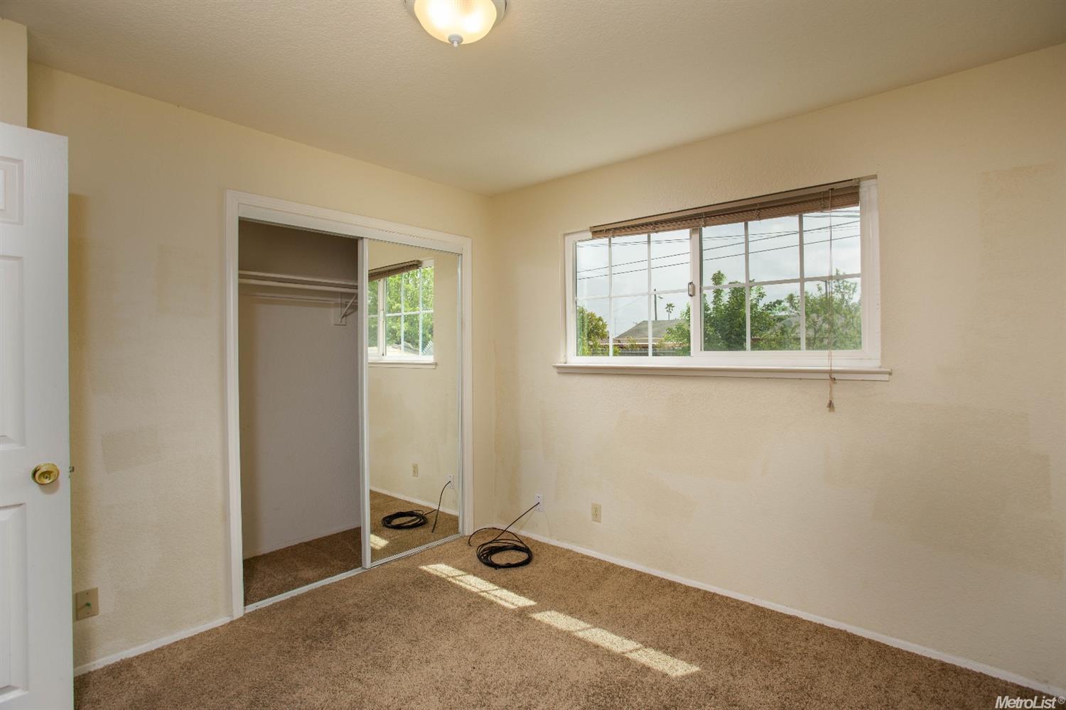 700 Maxwell Ln, Lathrop, CA 95330 photo 9