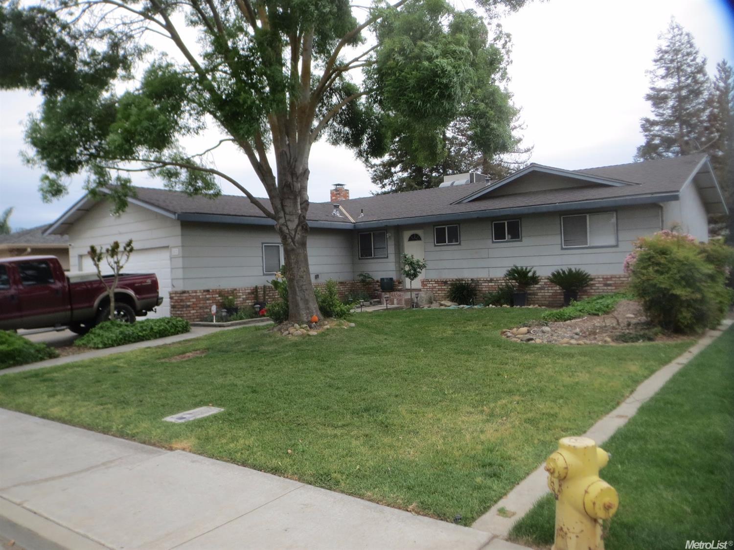 2412 Adrian St, Turlock, CA 95382 photo 1