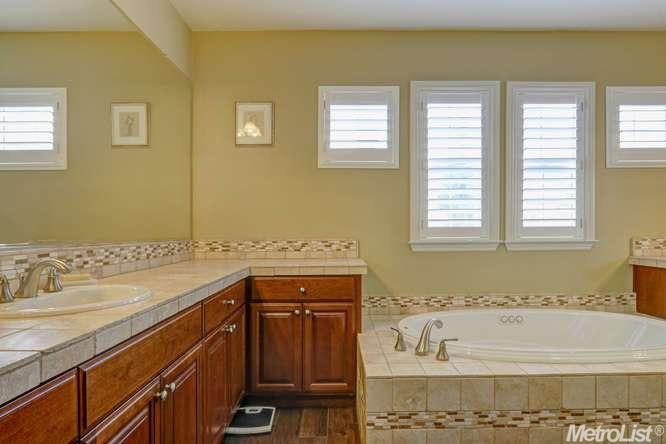 1679 Dove Dr, Tracy, CA 95376 photo 21
