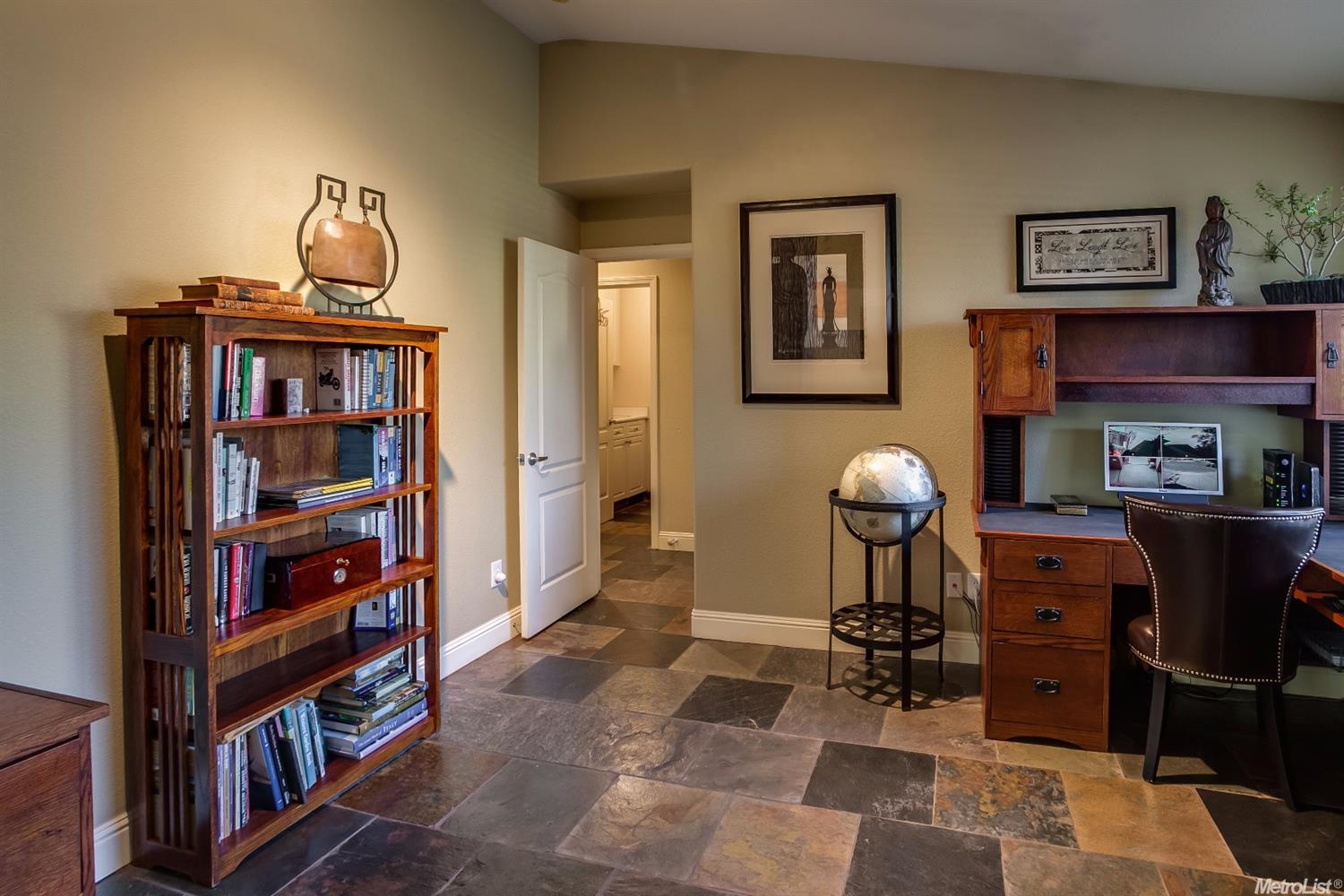 1726 Topiary, Modesto, CA 95357 photo 3