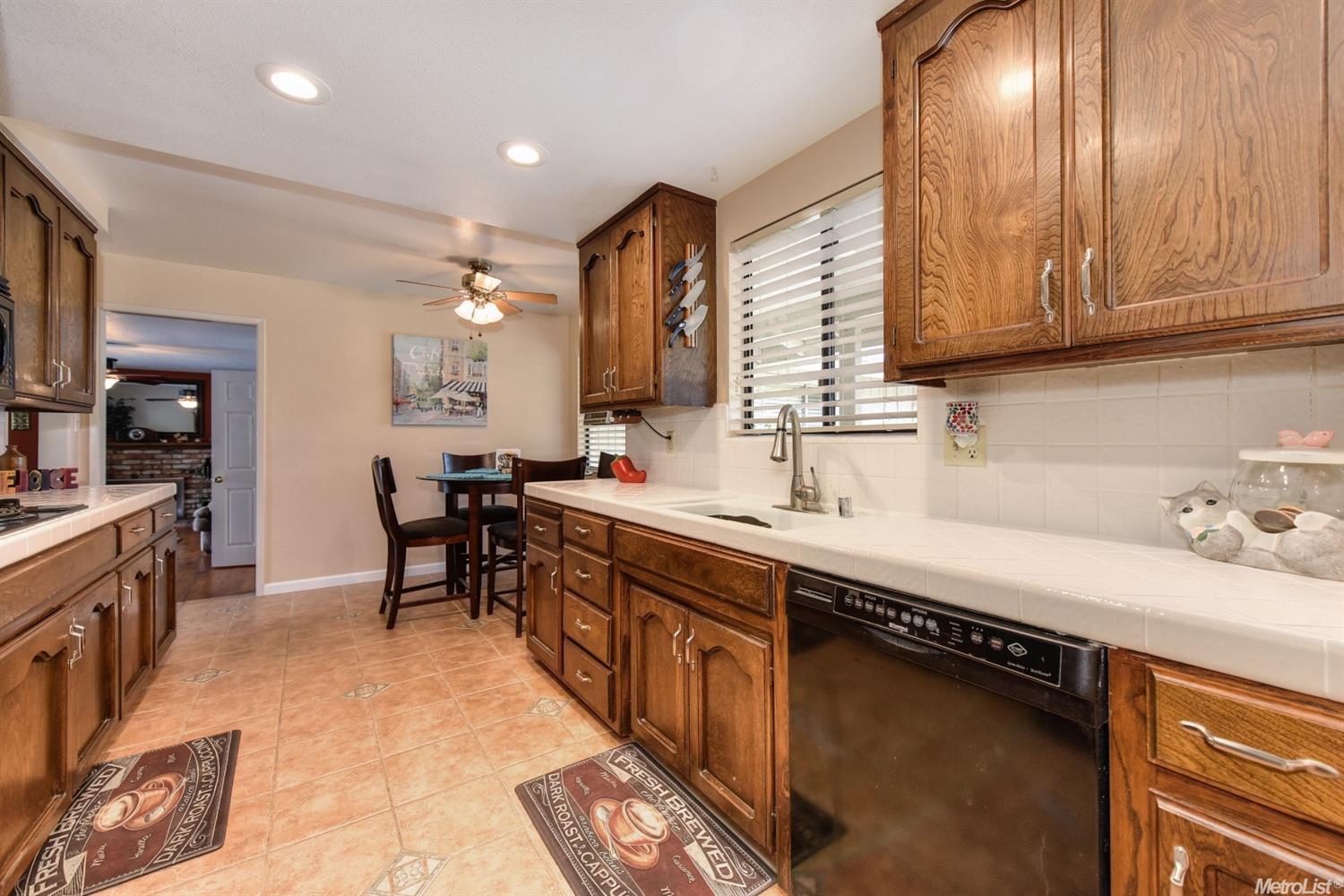 6308 Hillrise Dr, Carmichael, CA 95608 photo 6