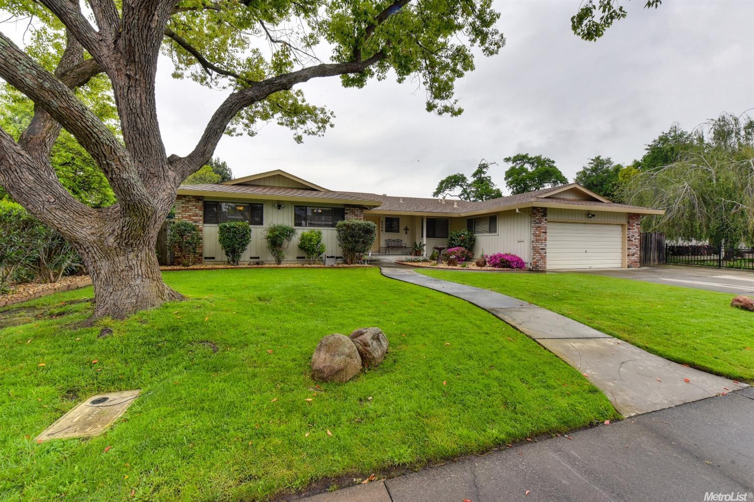 6308 Hillrise Dr, Carmichael, CA 95608 photo 2