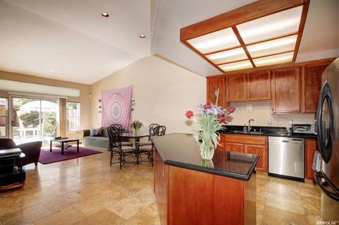 809 La Coruno, Davis, CA 95618 photo 3