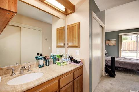 809 La Coruno, Davis, CA 95618 photo 12