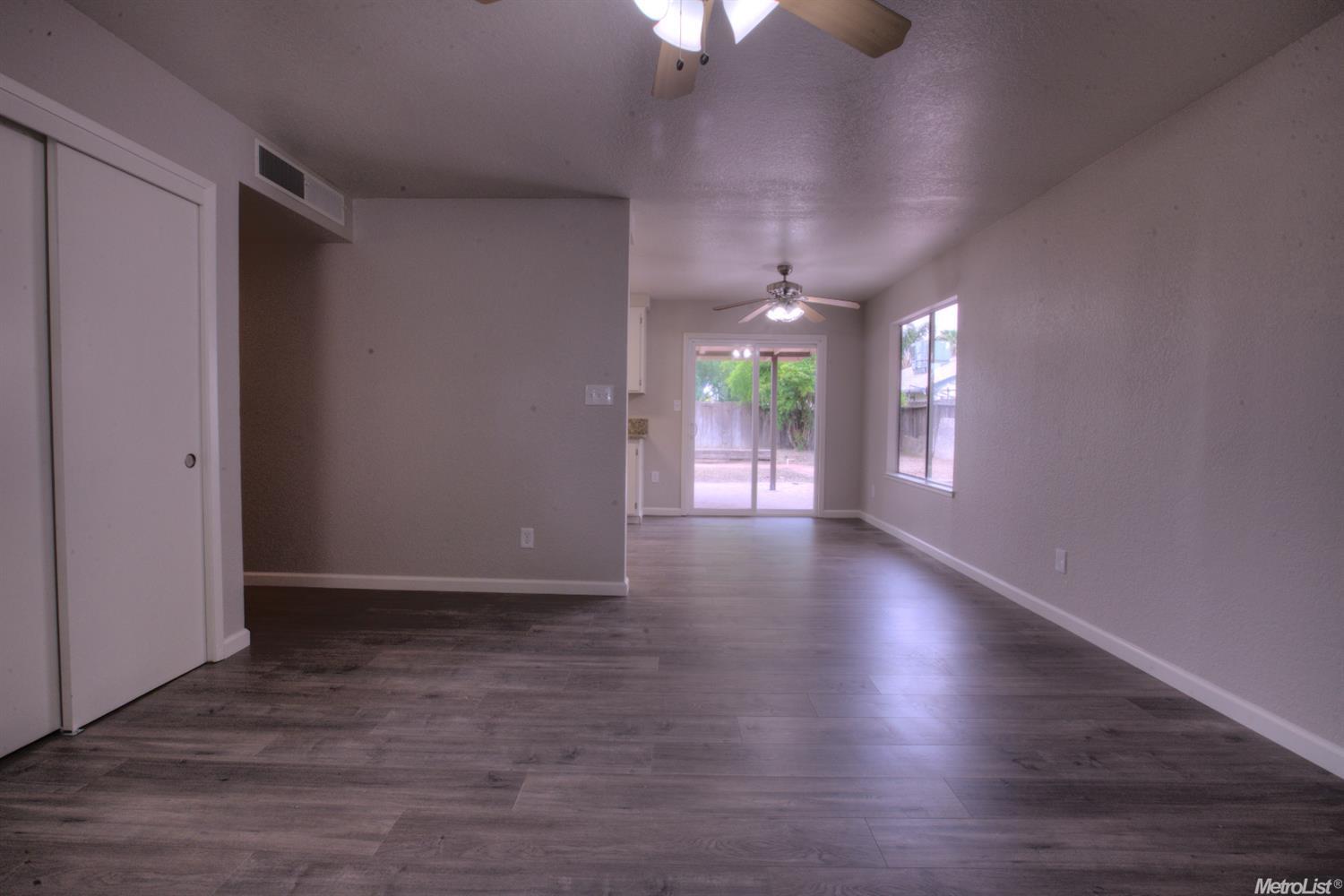 3905 Woodview Dr, Ceres, CA 95307 photo 4