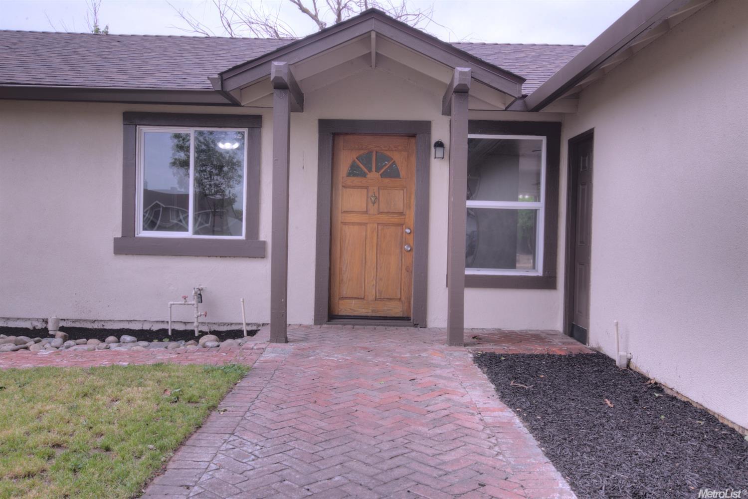 3905 Woodview Dr, Ceres, CA 95307 photo 3
