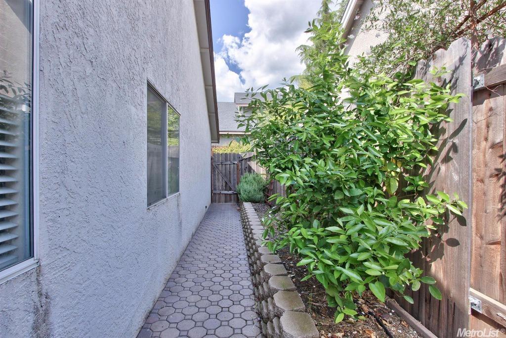 3401 Cobblestone Dr, Rocklin, CA 95765 photo 6