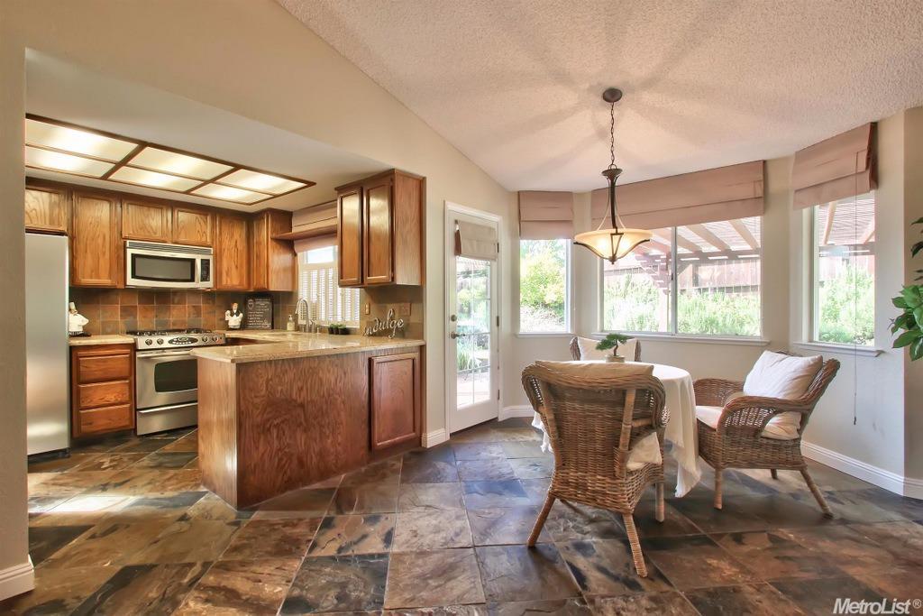 3401 Cobblestone Dr, Rocklin, CA 95765 photo 18
