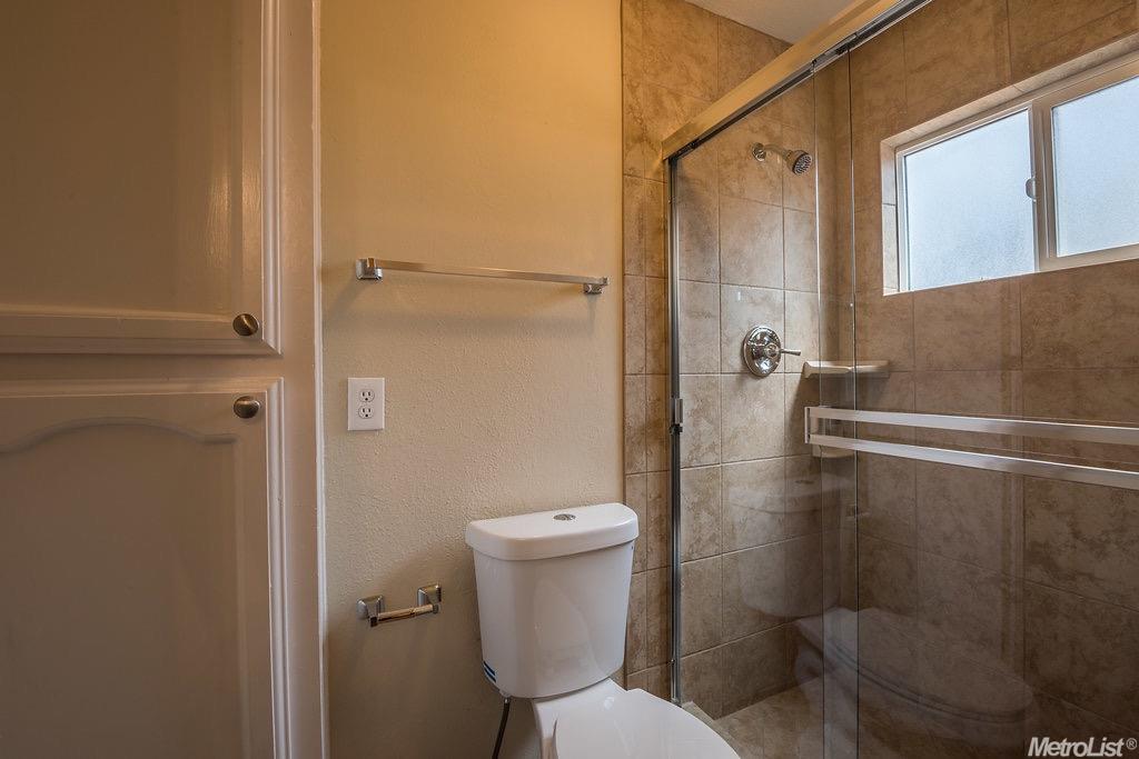 1147 Rose Ave, Modesto, CA 95355 photo 19