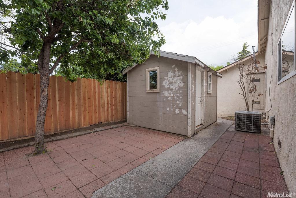 1147 Rose Ave, Modesto, CA 95355 photo 23