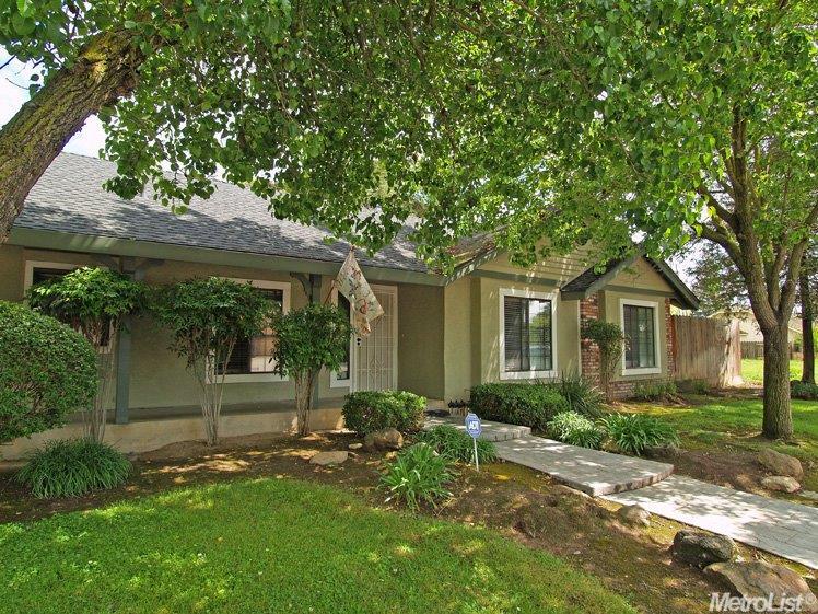 3904 Semallon Dr, Modesto, CA 95356 photo 4