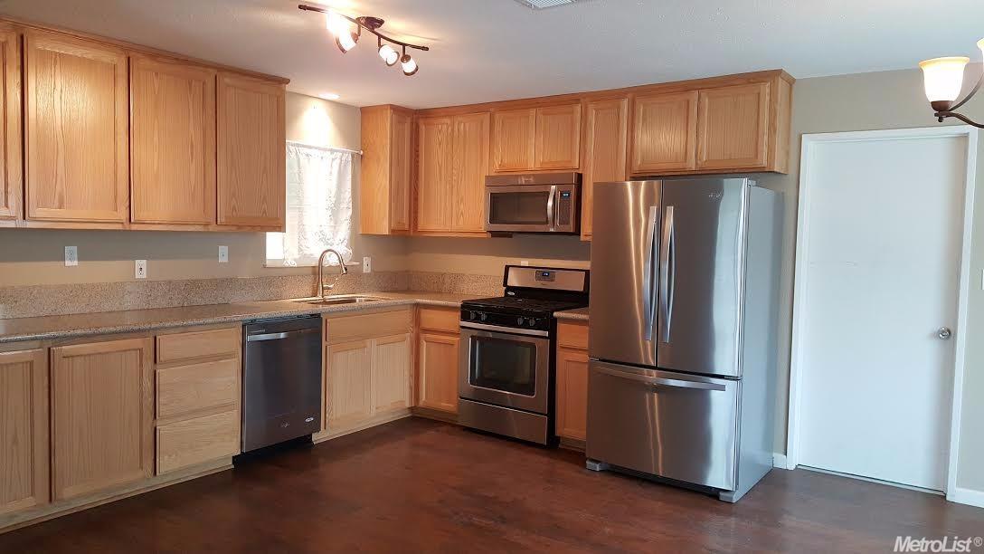 1305 Riverton, Modesto, CA 95355 photo 12