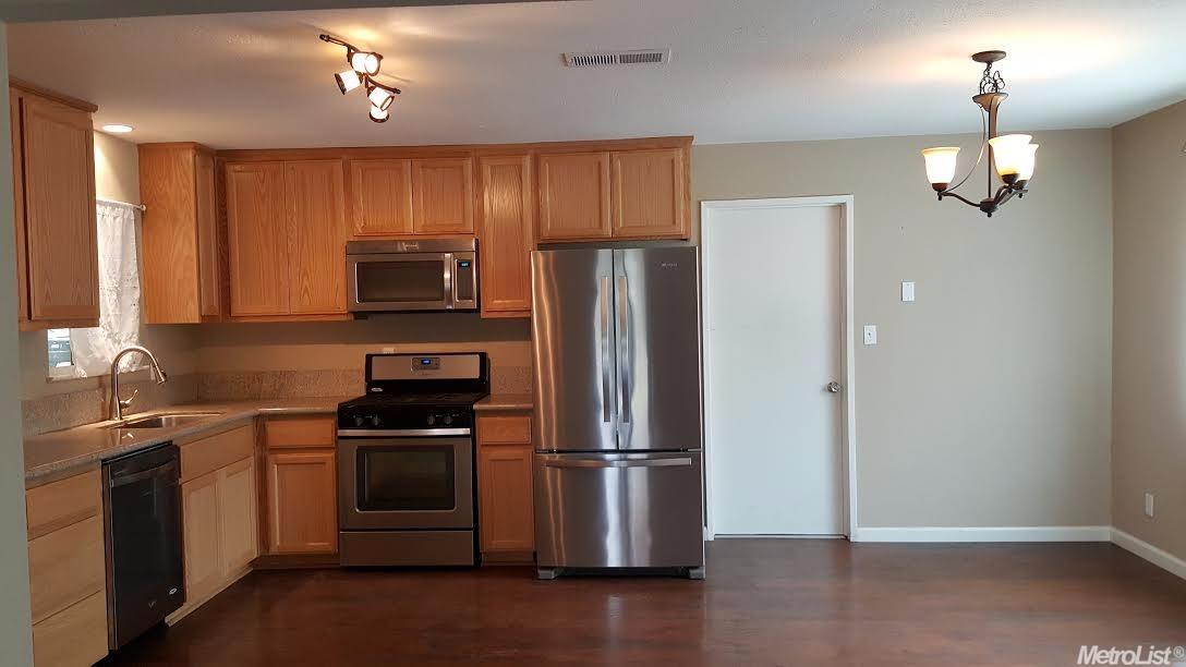 1305 Riverton, Modesto, CA 95355 photo 10