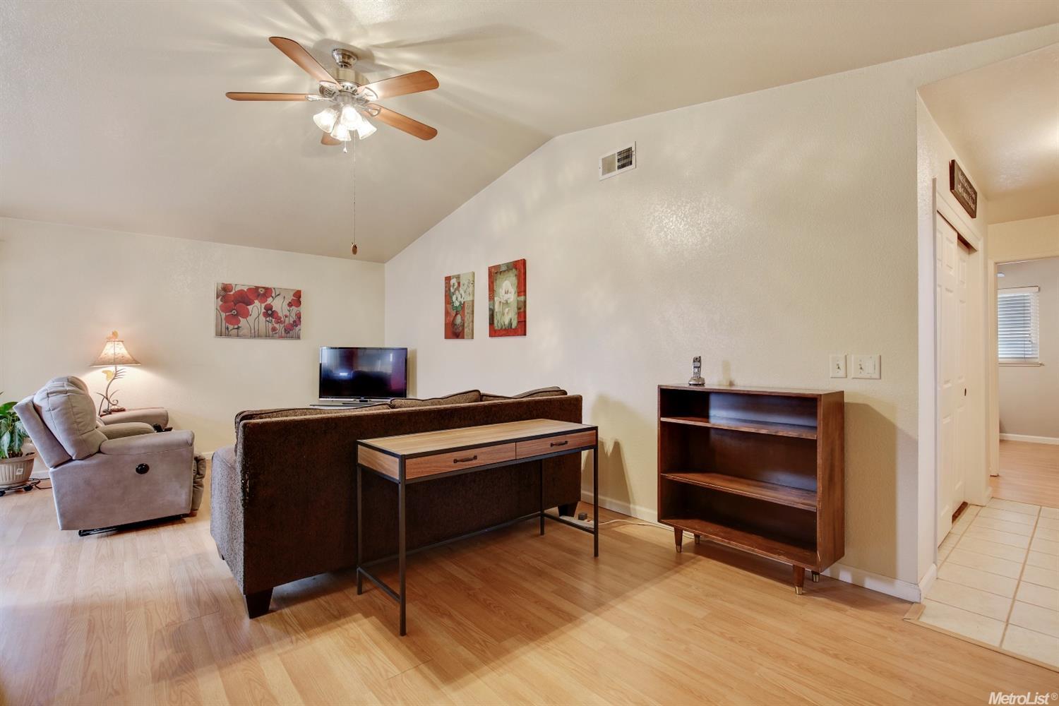 406 Elgin Ave, Lodi, CA 95240 photo 6