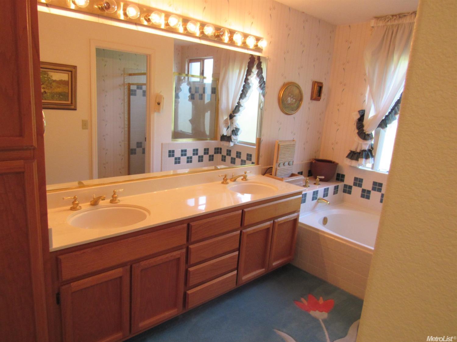 8208 Pinefield Dr, Antelope, CA 95843 photo 12