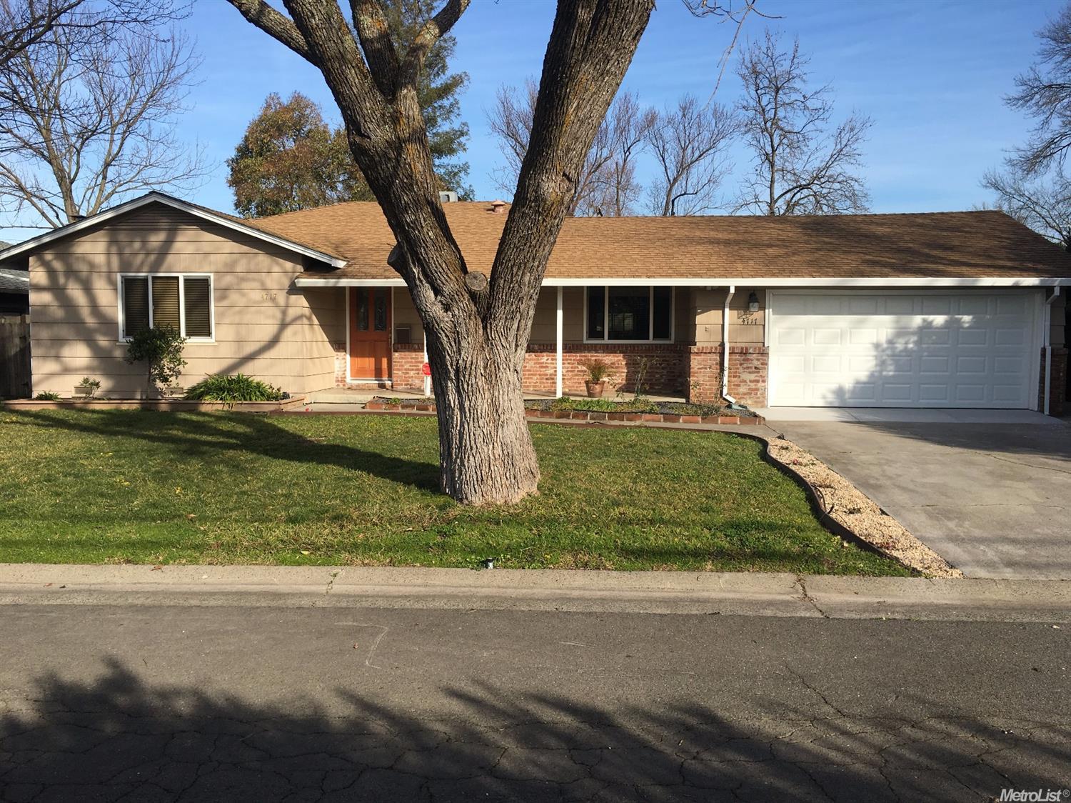 4717 Arden Way, Carmichael, CA 95608 photo 1