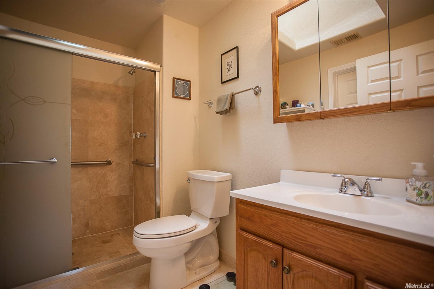 6035 Glenbrook Ln, Carmichael, CA 95608 photo 9