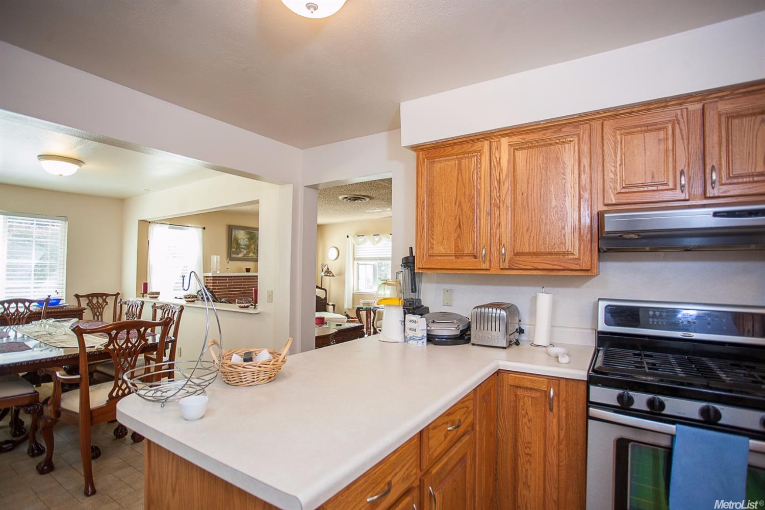 6035 Glenbrook Ln, Carmichael, CA 95608 photo 8