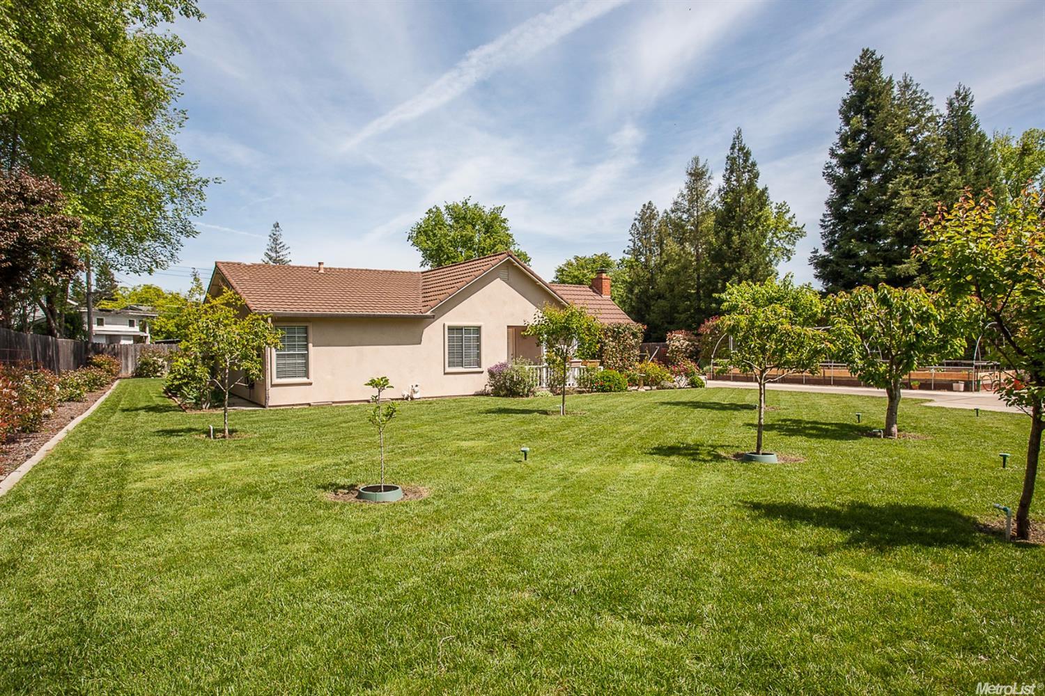 6035 Glenbrook Ln, Carmichael, CA 95608 photo 4
