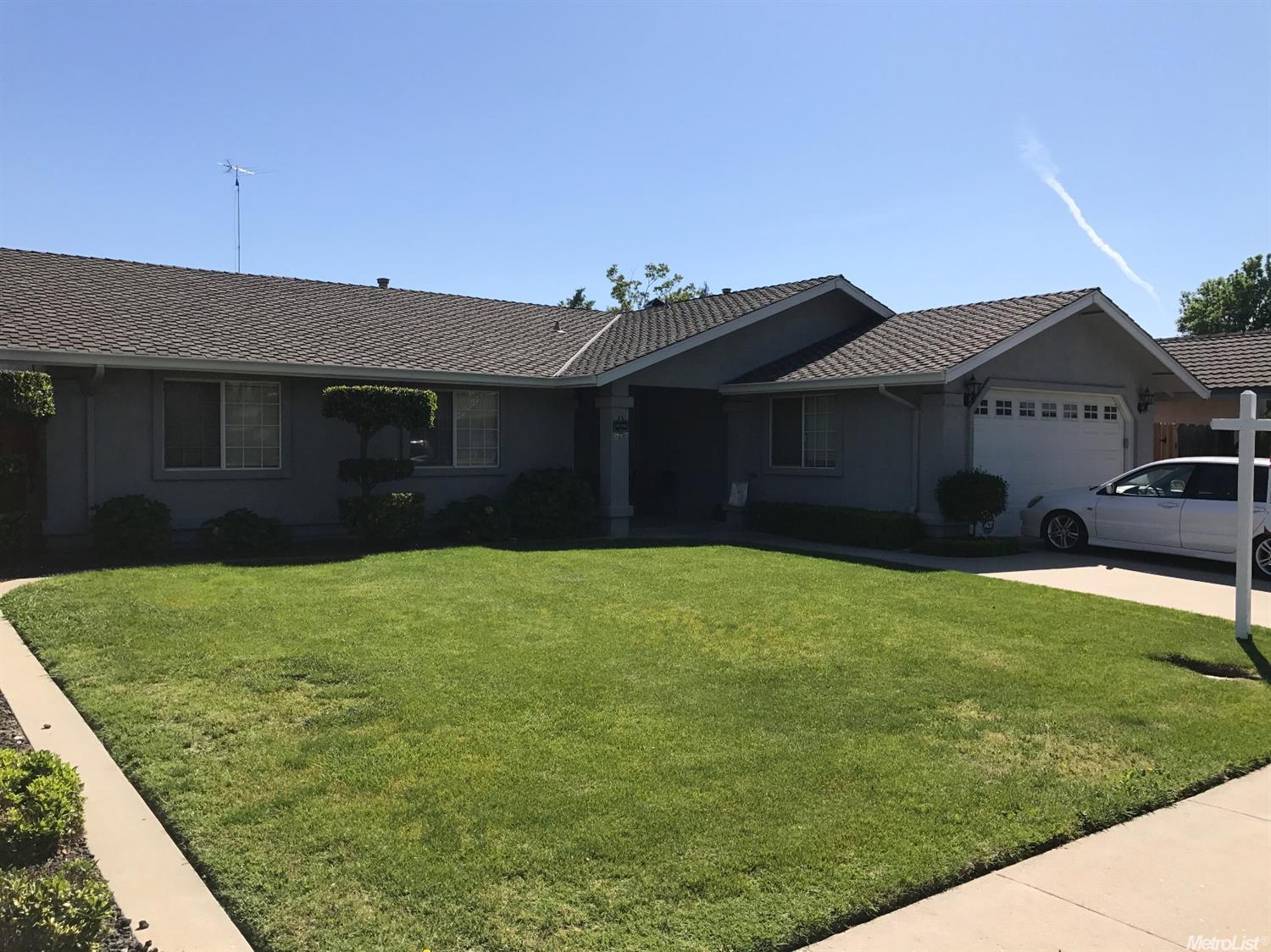 2504 Stone Crop Ln, Modesto, CA 95355 photo 1