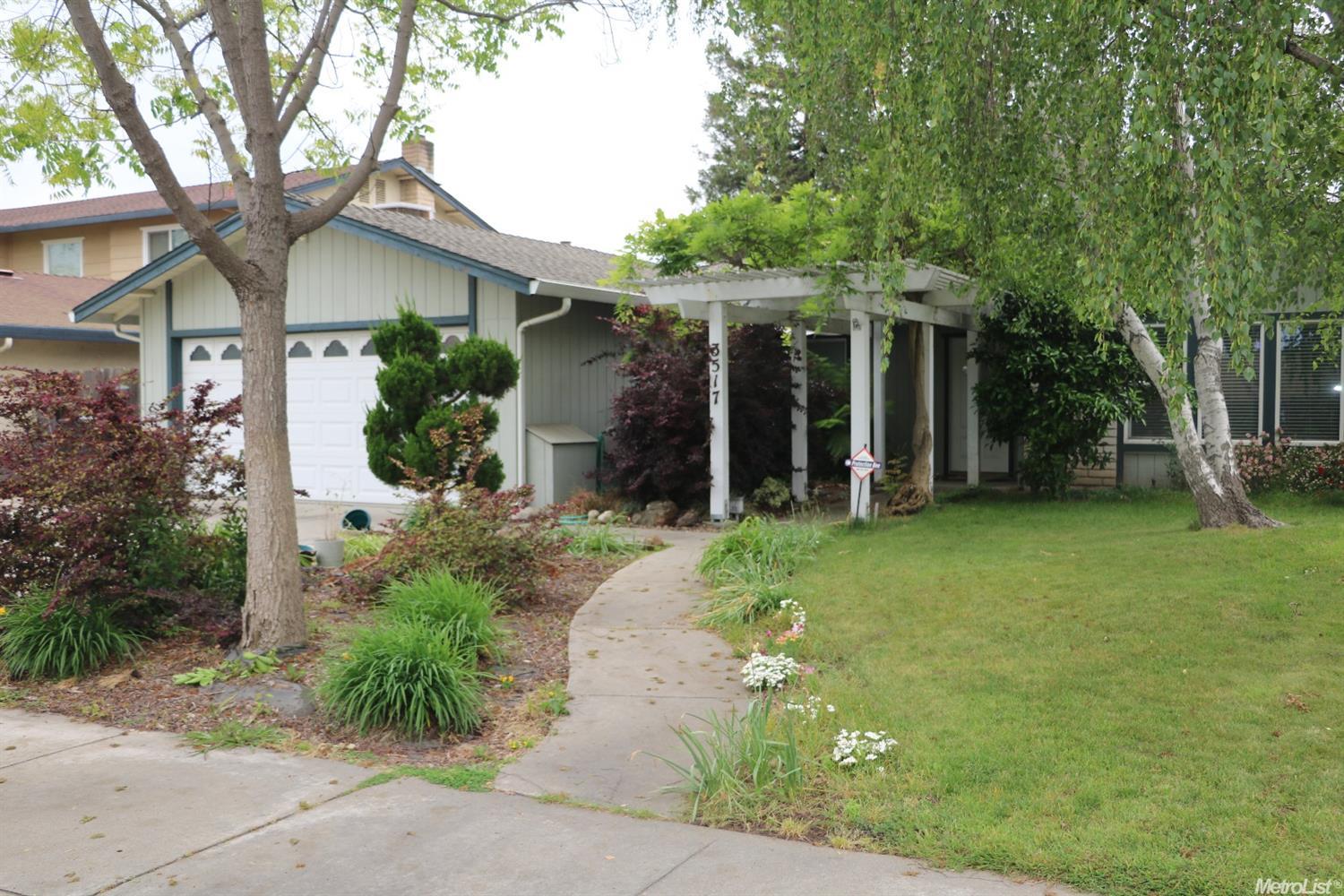 3517 Carson Oak Dr, Modesto, CA 95355 photo 1