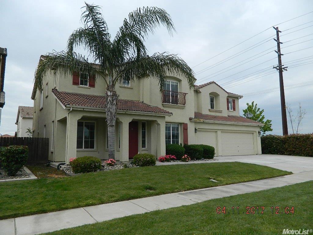 4697 N Berkeley Ave, Turlock, CA 95382 photo 2