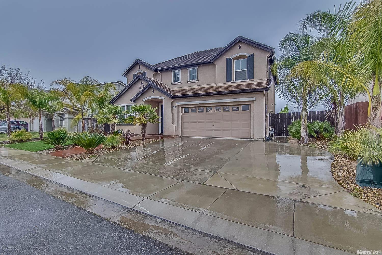 2223 Toscano Dr, Manteca, CA 95337 photo 2