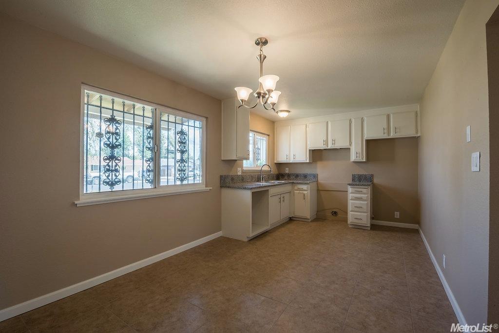 460 Diane Dr, Manteca, CA 95336 photo 6