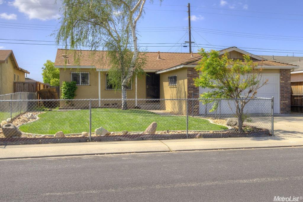 460 Diane Dr, Manteca, CA 95336 photo 1
