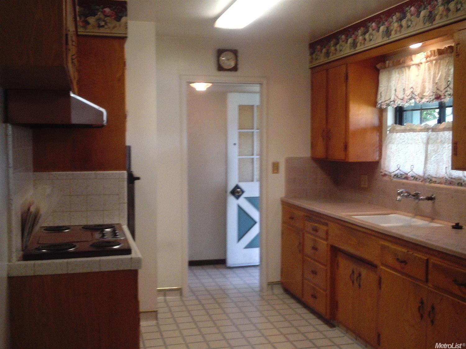 946 Daisy Ave, Lodi, CA 95242 photo 5