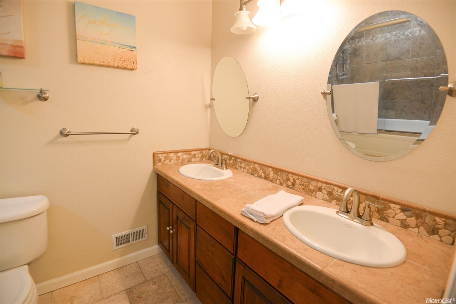725 Independence Dr, Tracy, CA 95376 photo 13