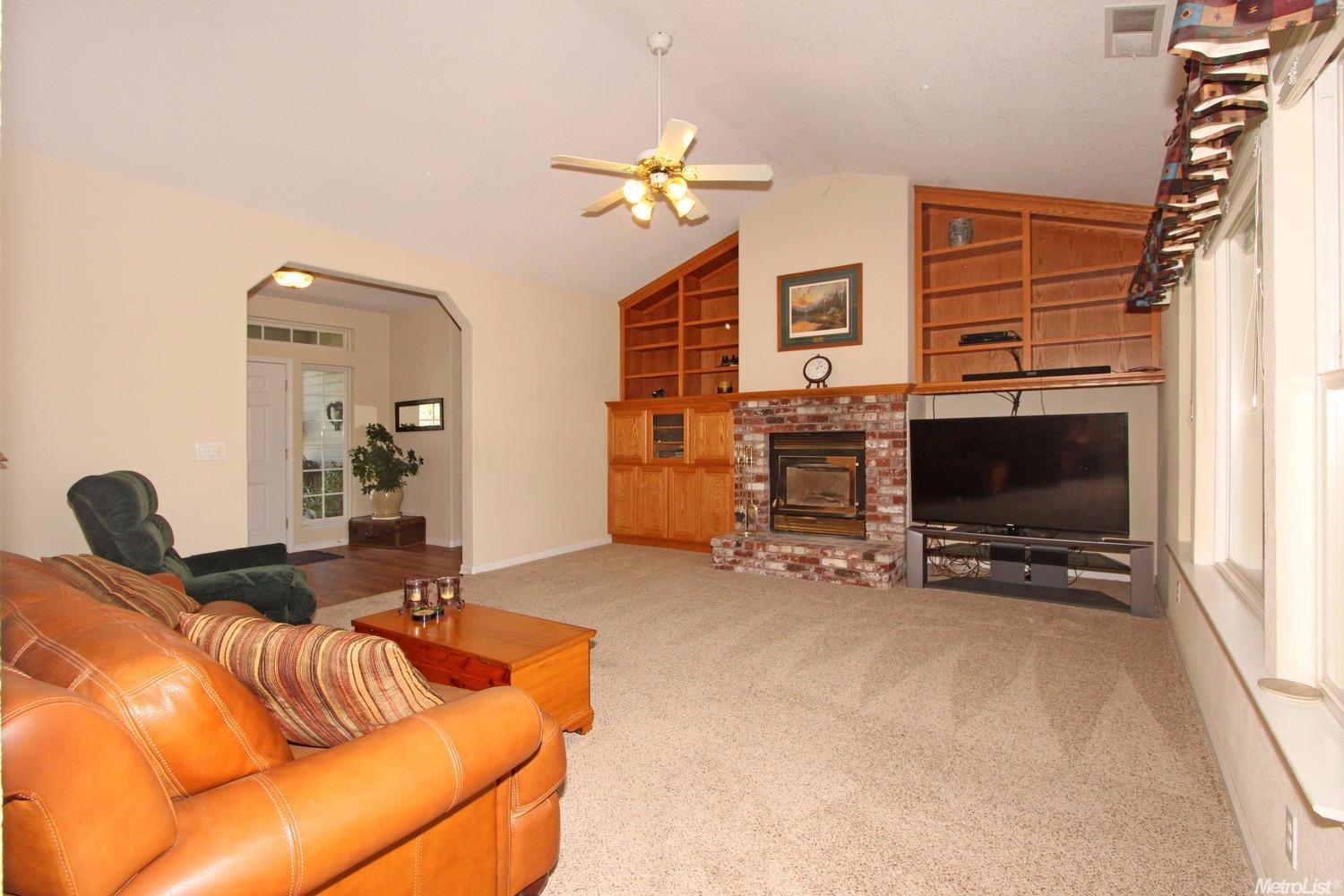 4631 Fremonts Loop, Rescue, CA 95672 photo 5