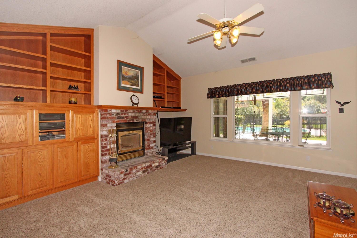 4631 Fremonts Loop, Rescue, CA 95672 photo 4