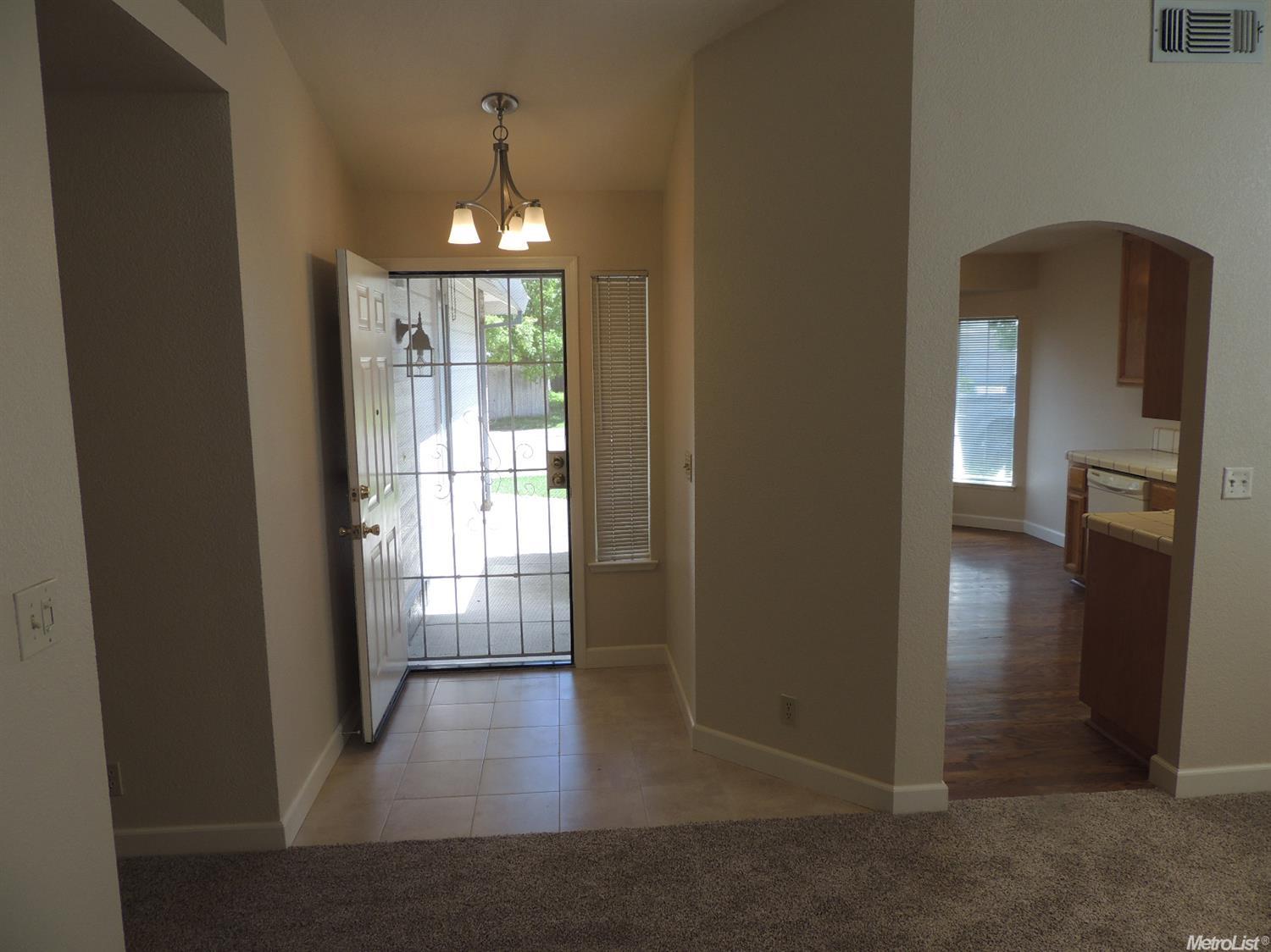 4913 Clydebank Way, Antelope, CA 95843 photo 2