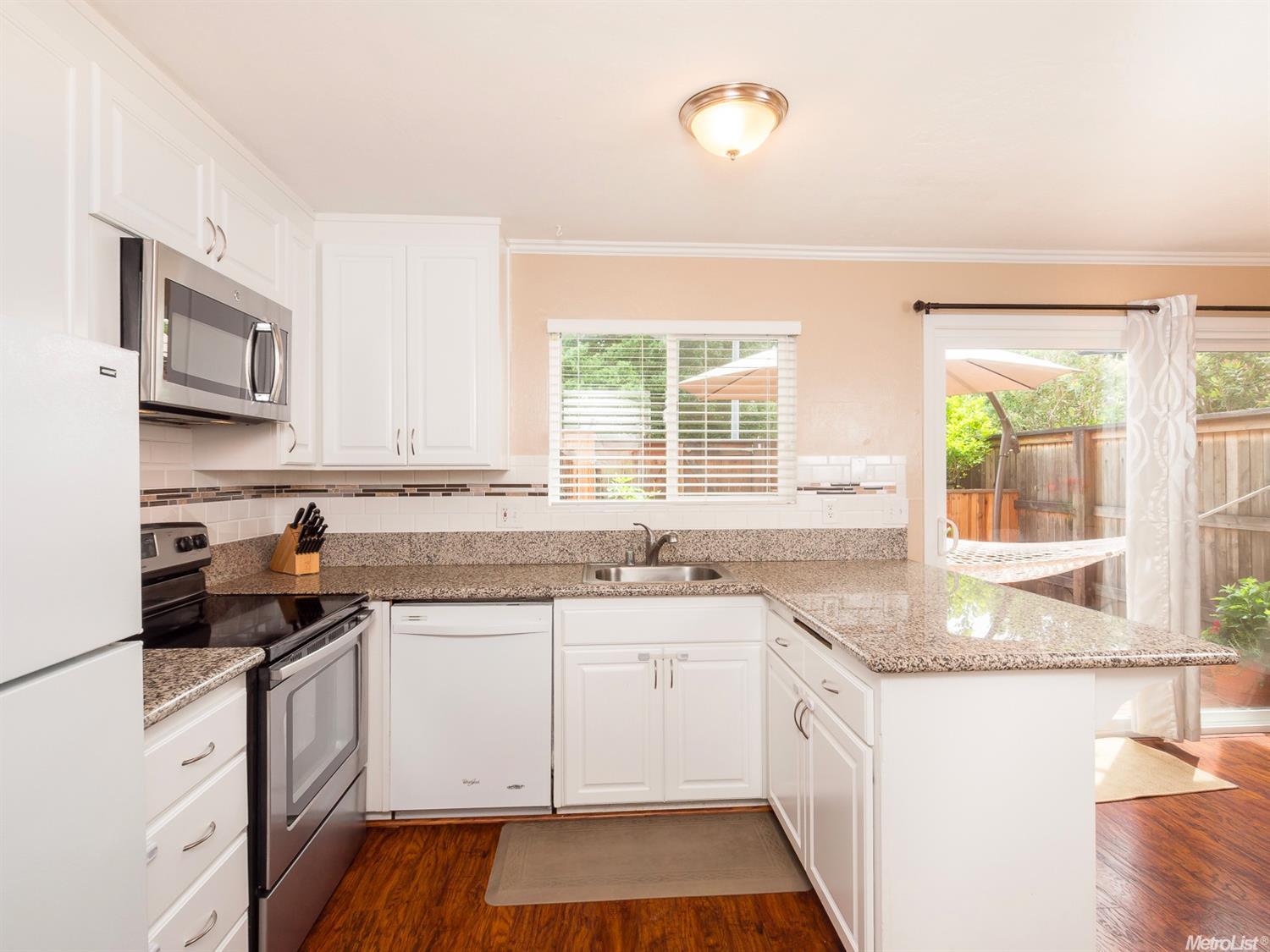 2052 Alta Loma St, Davis, CA 95616 photo 6