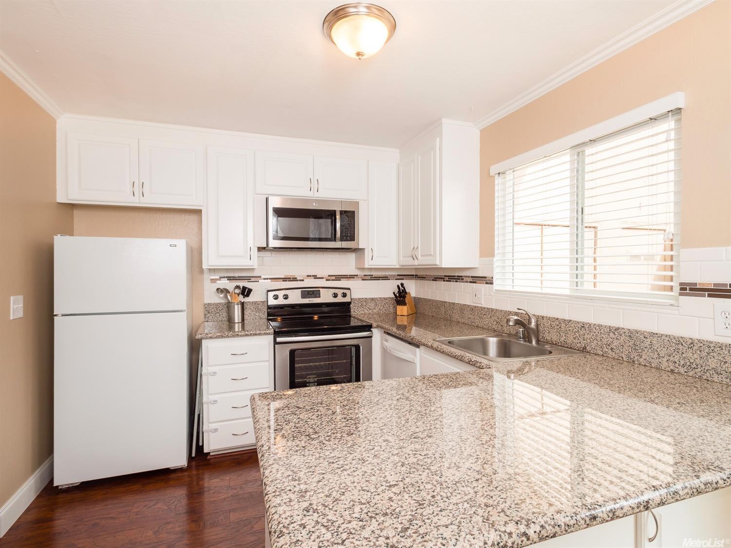 2052 Alta Loma St, Davis, CA 95616 photo 5