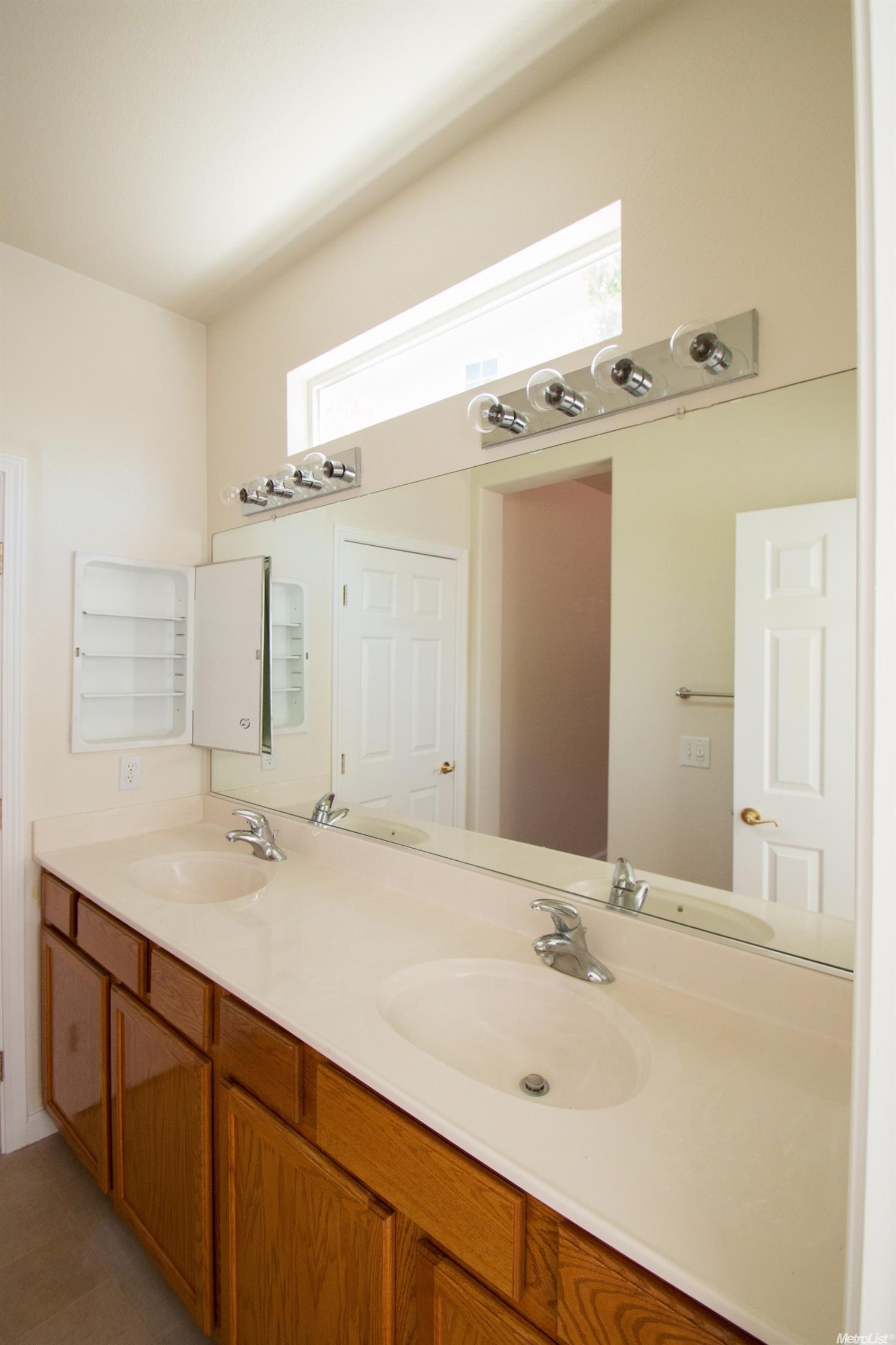 9952 Squirrelview Ct, Elk Grove, CA 95757 photo 15