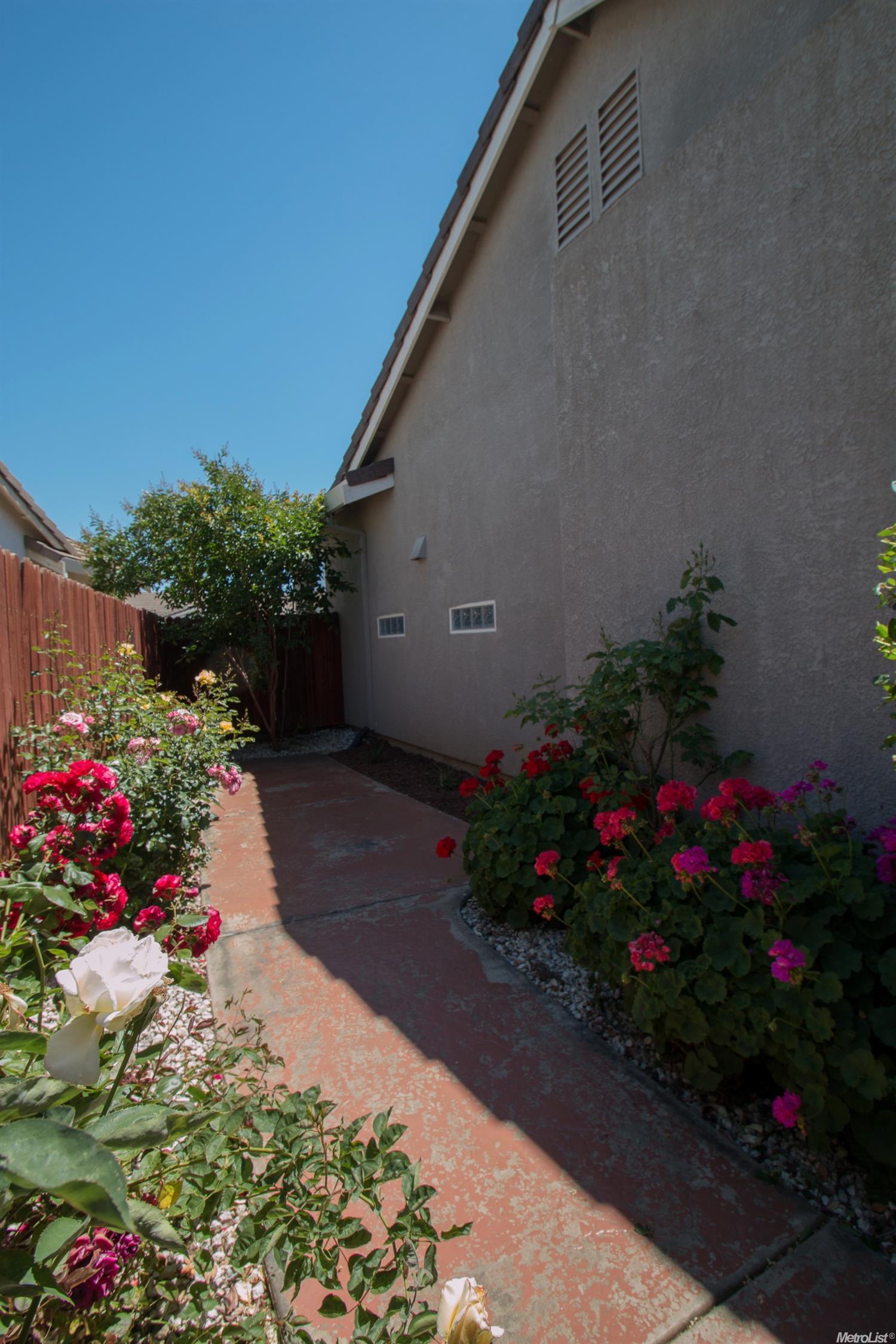 9952 Squirrelview Ct, Elk Grove, CA 95757 photo 31