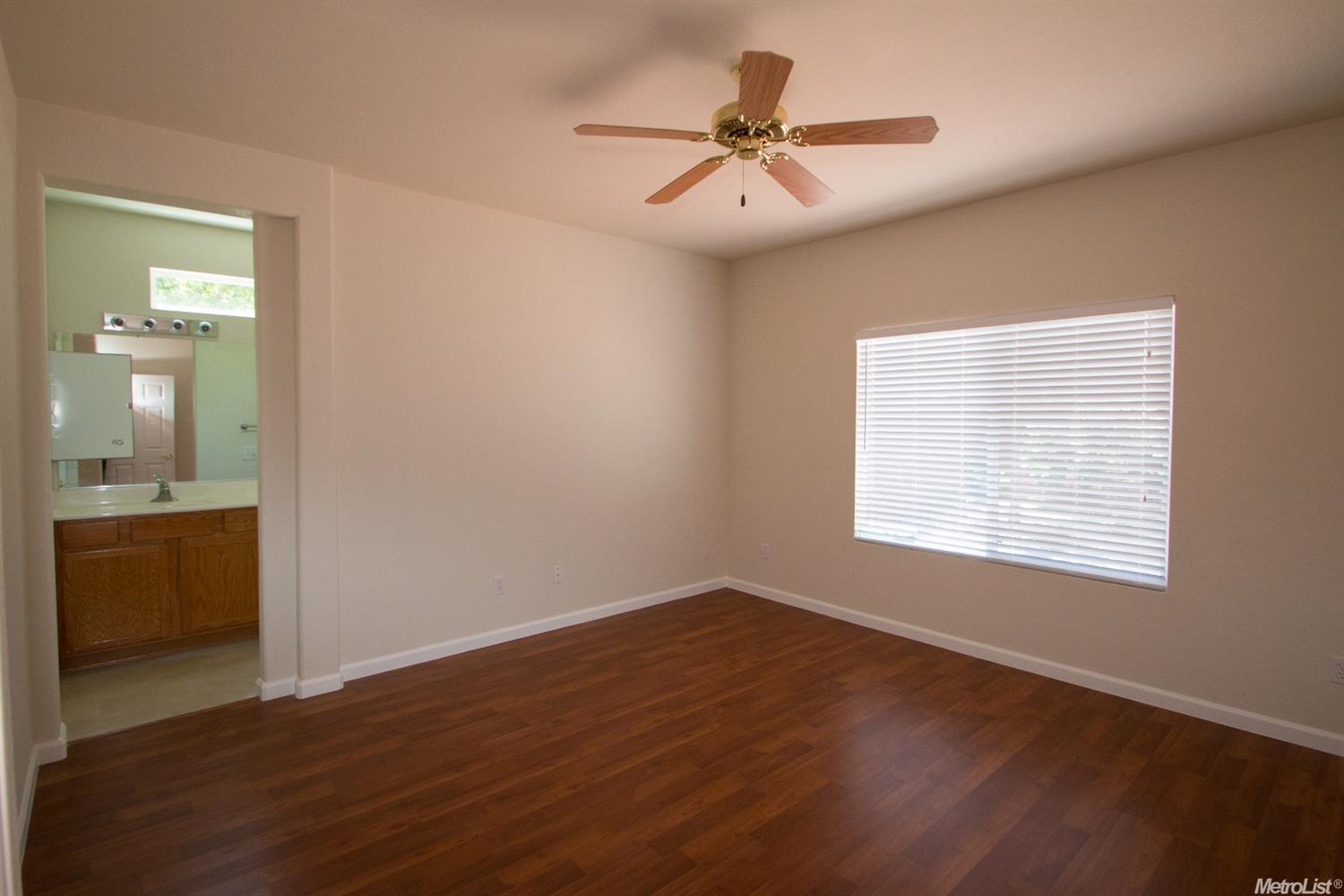 9952 Squirrelview Ct, Elk Grove, CA 95757 photo 13