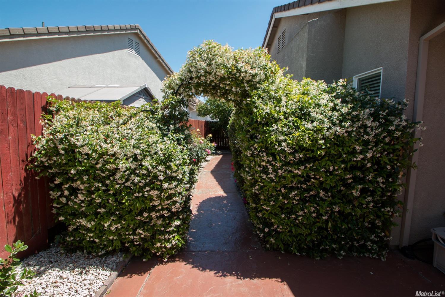 9952 Squirrelview Ct, Elk Grove, CA 95757 photo 29