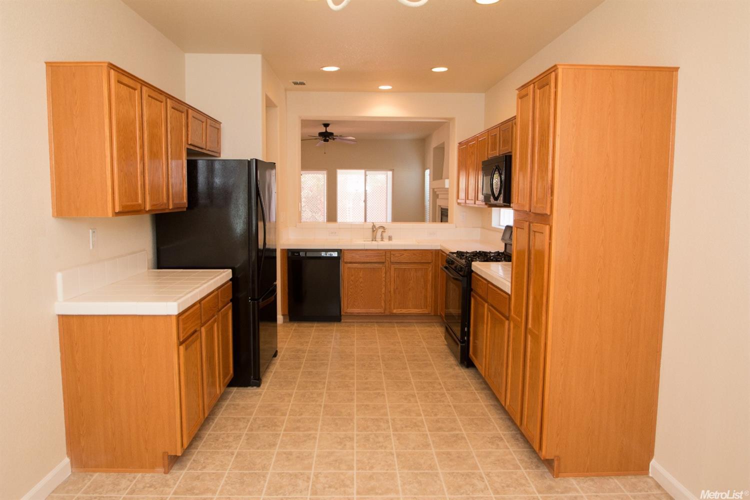 9952 Squirrelview Ct, Elk Grove, CA 95757 photo 9