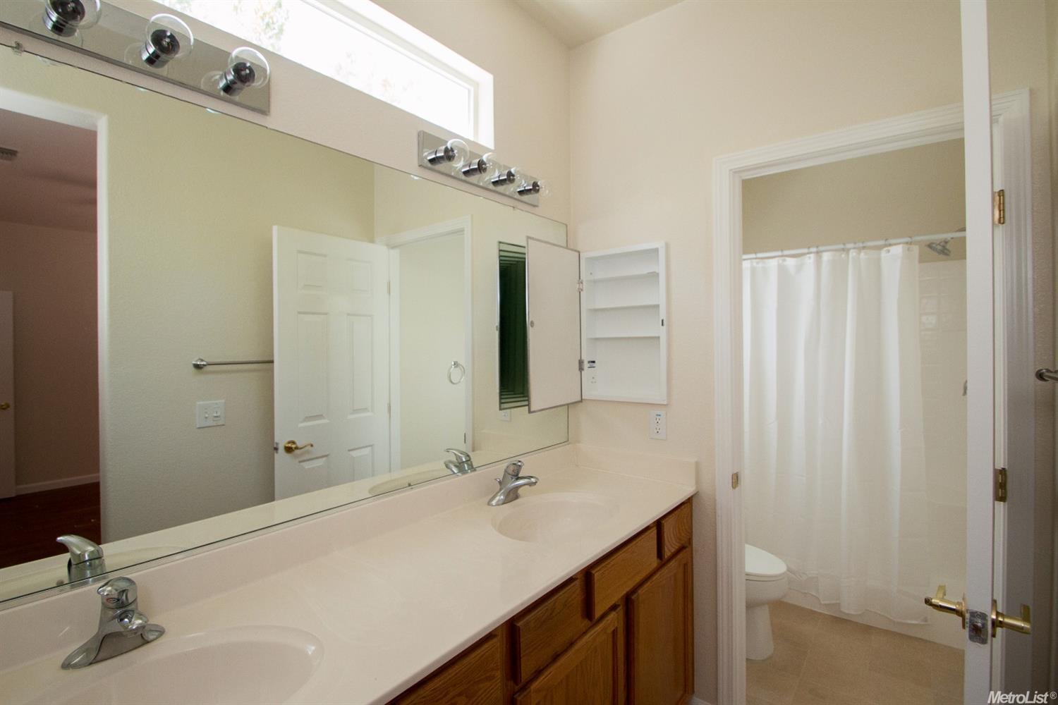9952 Squirrelview Ct, Elk Grove, CA 95757 photo 14