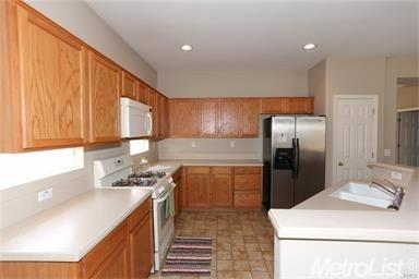 1445 Santa Nella Ct, Merced, CA 95348 photo 10