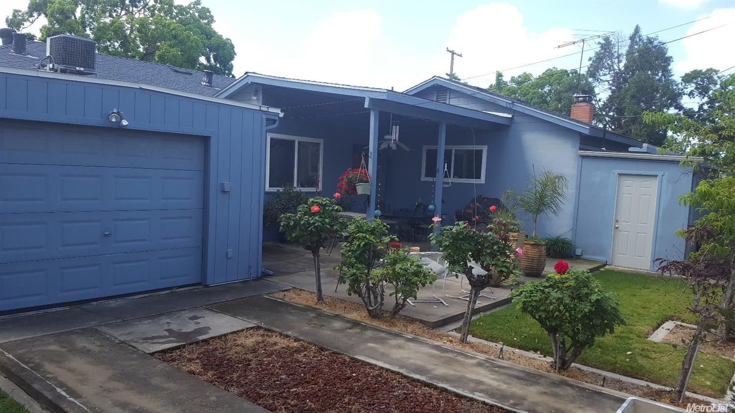 207 E Downs St, Stockton, CA 95204 photo 4