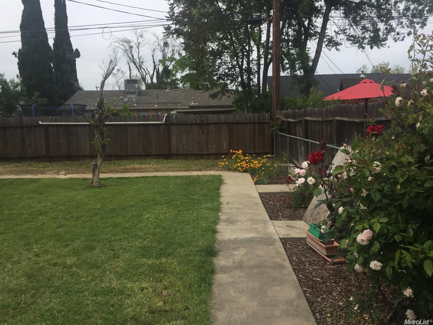 529 E Downs St, Stockton, CA 95204 photo 3