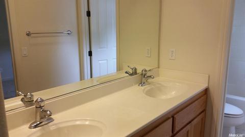 1305 Thoroughbred St, Patterson, CA 95363 photo 10