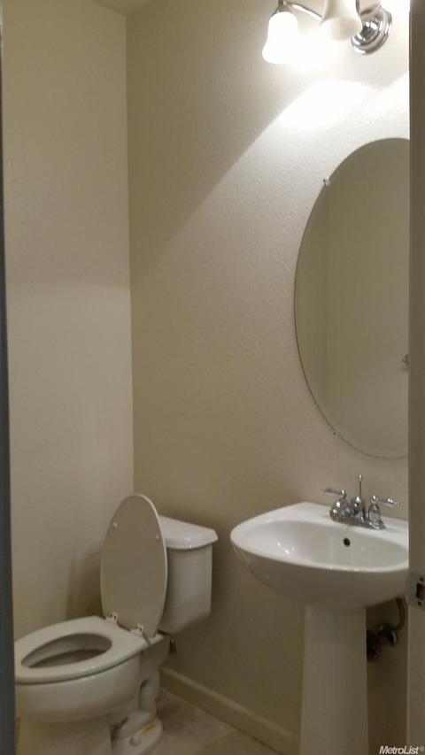 1305 Thoroughbred St, Patterson, CA 95363 photo 9