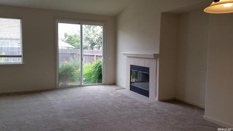 1305 Thoroughbred St, Patterson, CA 95363 photo 7