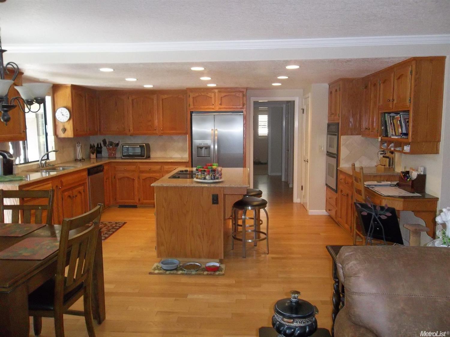 2116 Quebec Ct, Modesto, CA 95356 photo 8