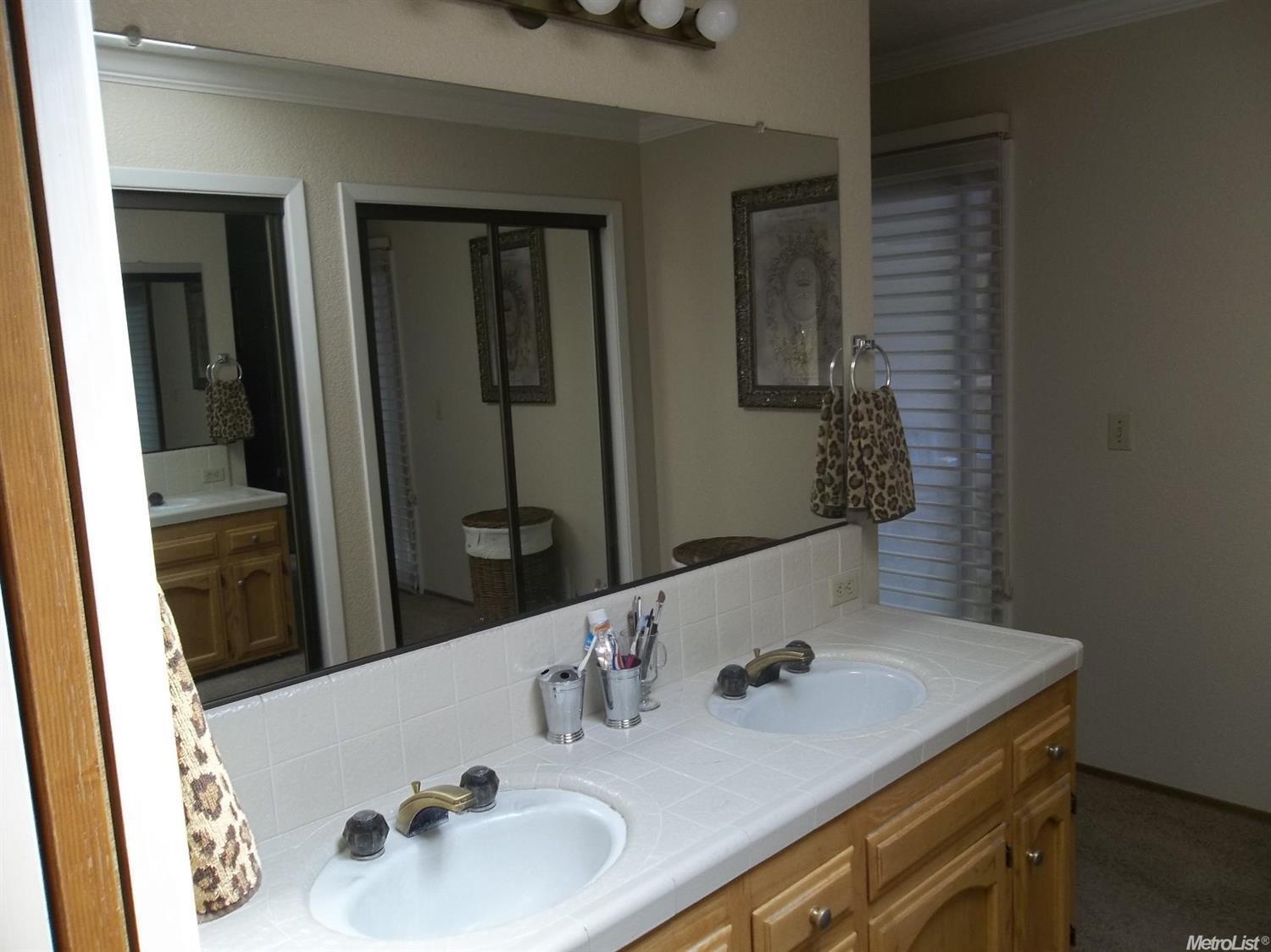 2116 Quebec Ct, Modesto, CA 95356 photo 10